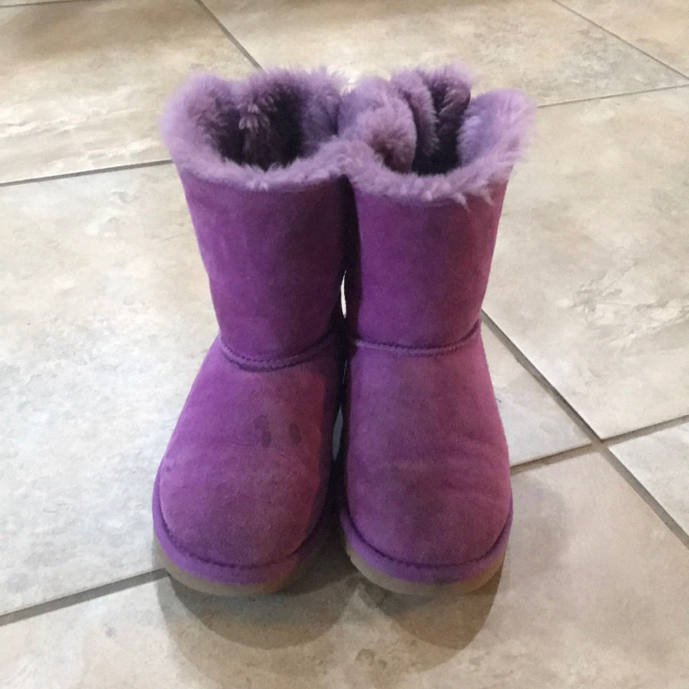 Girls purple Uggs